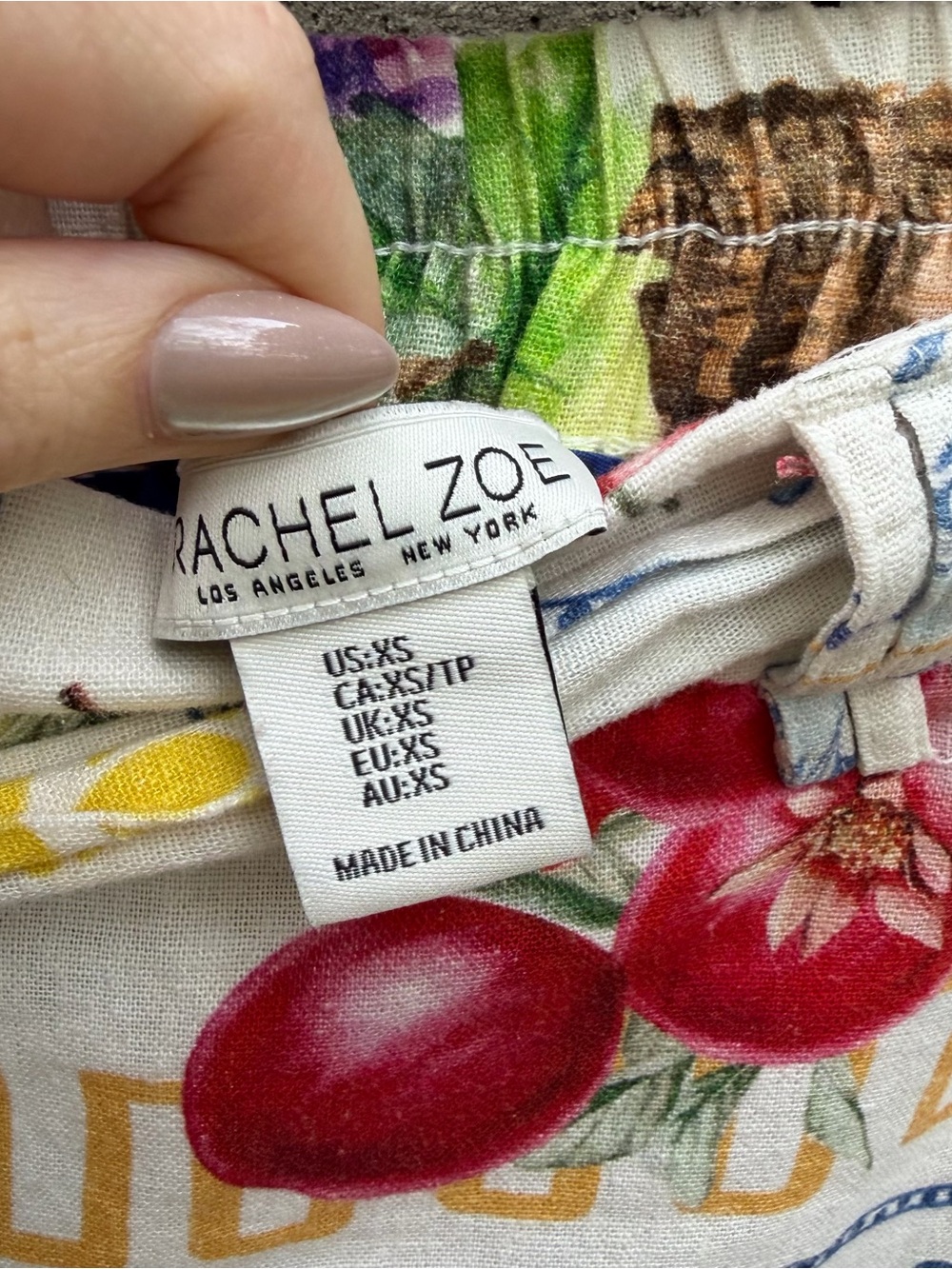 RACHEL ZOE • wide leg linen Multi Floral Fruit Pattern pants - Picture 2 of 2
